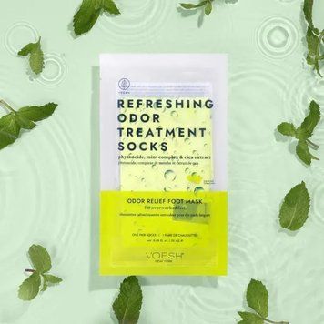 Носочки маска для ног освежающие с мятой VOESH Refreshing Odor Treatment Socks Odor Relief Foot Mask VFC101MNT фото